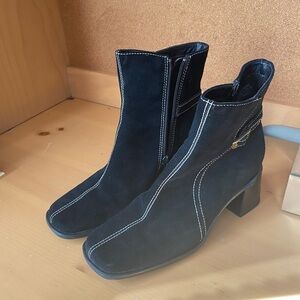 Black Leather Suede Clarks Square-Toe Ankle Boot Shoe Size 6.5